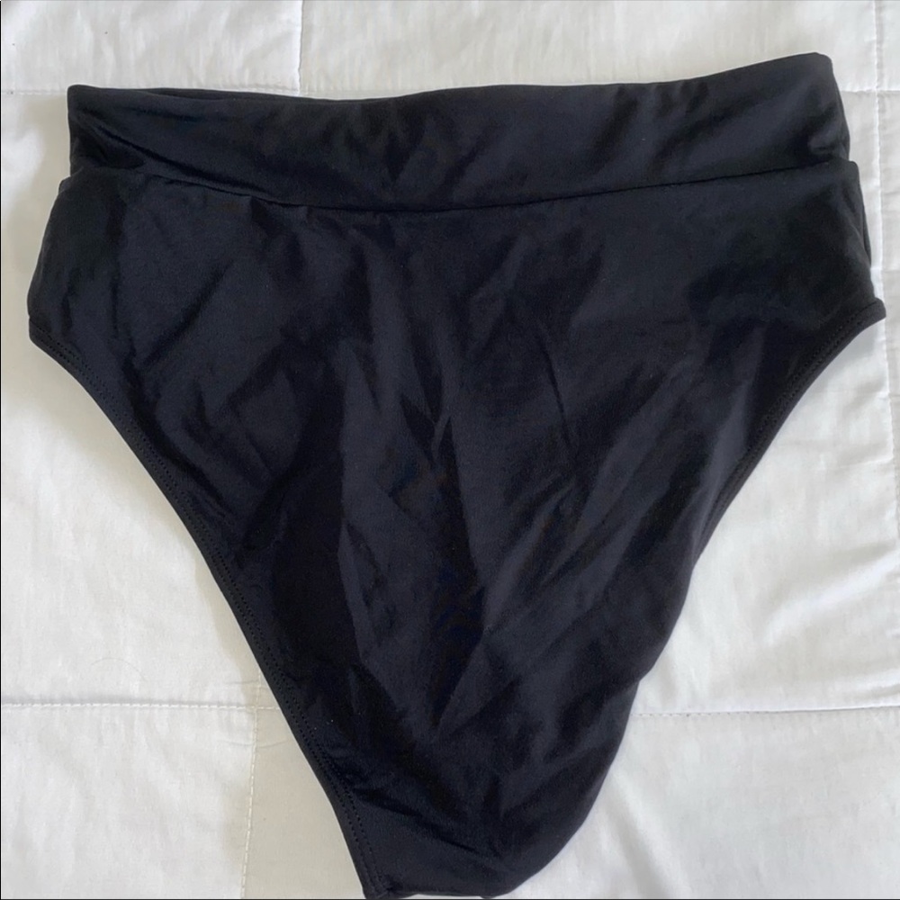 Monday swimwear bikini bottoms